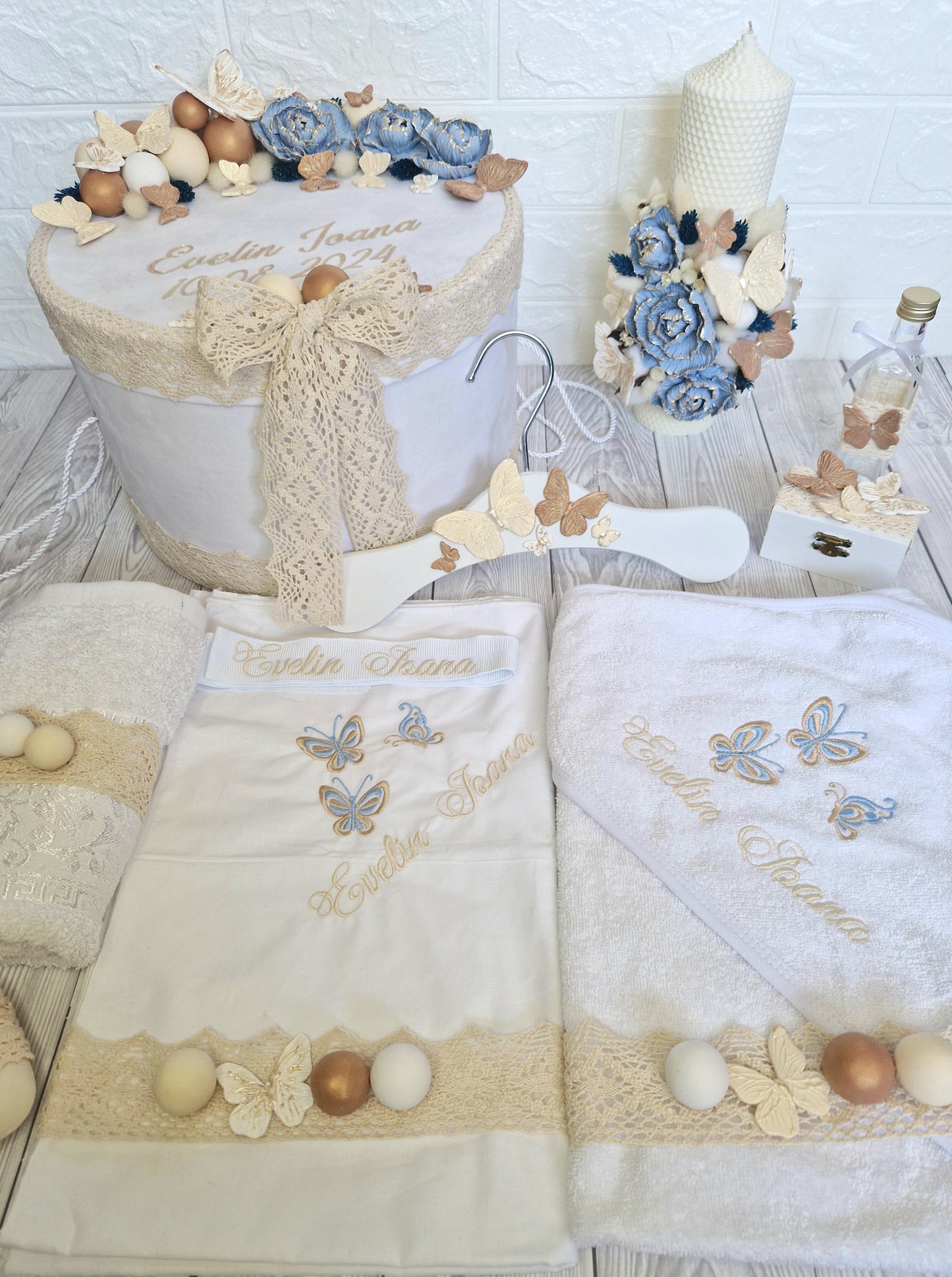 Trusou personalizat + Cutie cu tematica Bujori cu Fluturi - MiLuna Handmade