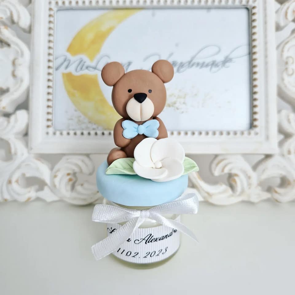 Marturie pentru botez lumanare din ceara -Ursulet Cu Papion Bleu - MiLuna Handmade