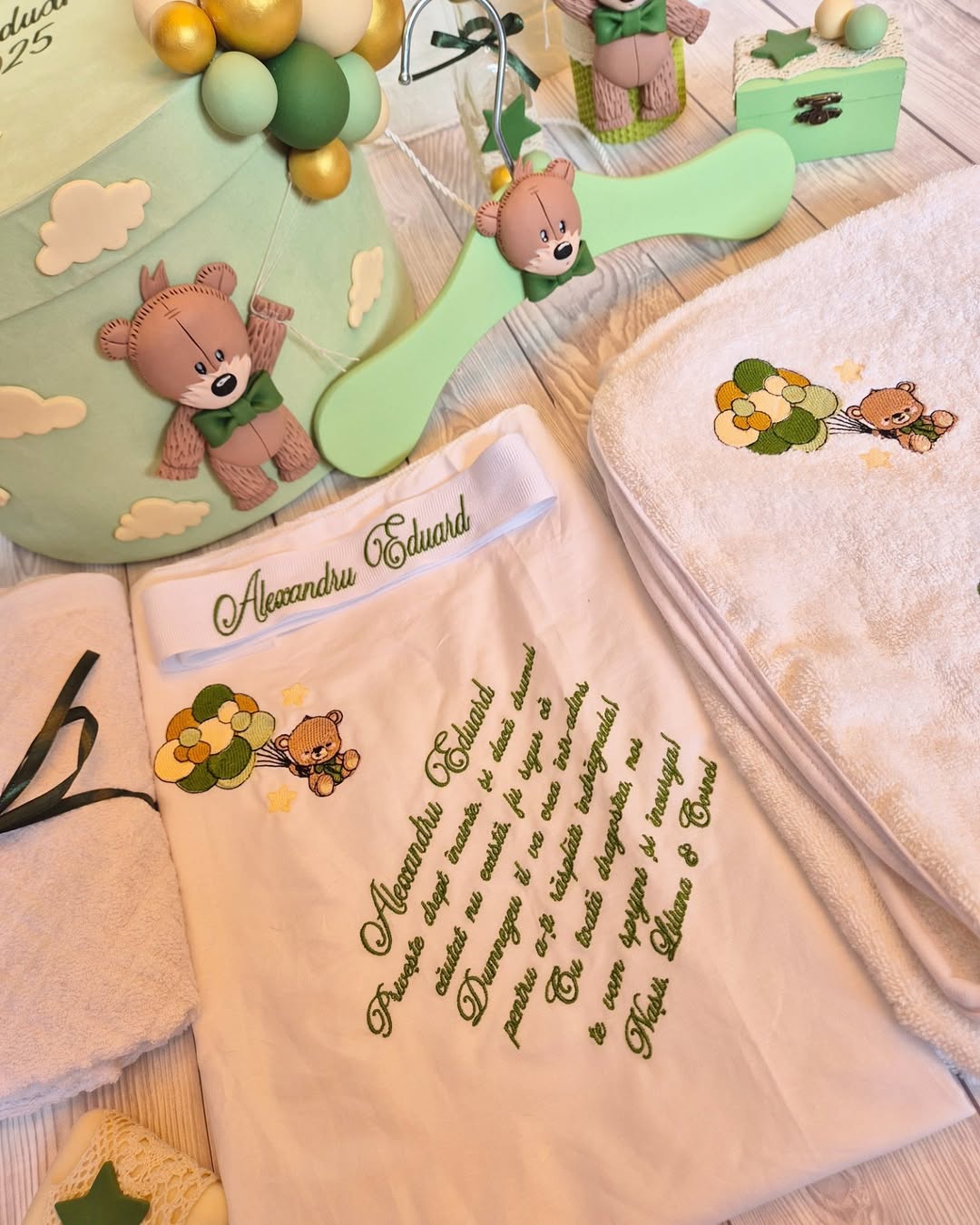 Trusou personalizat + Cutie cu tematica Teddy Bear Verde Fistic