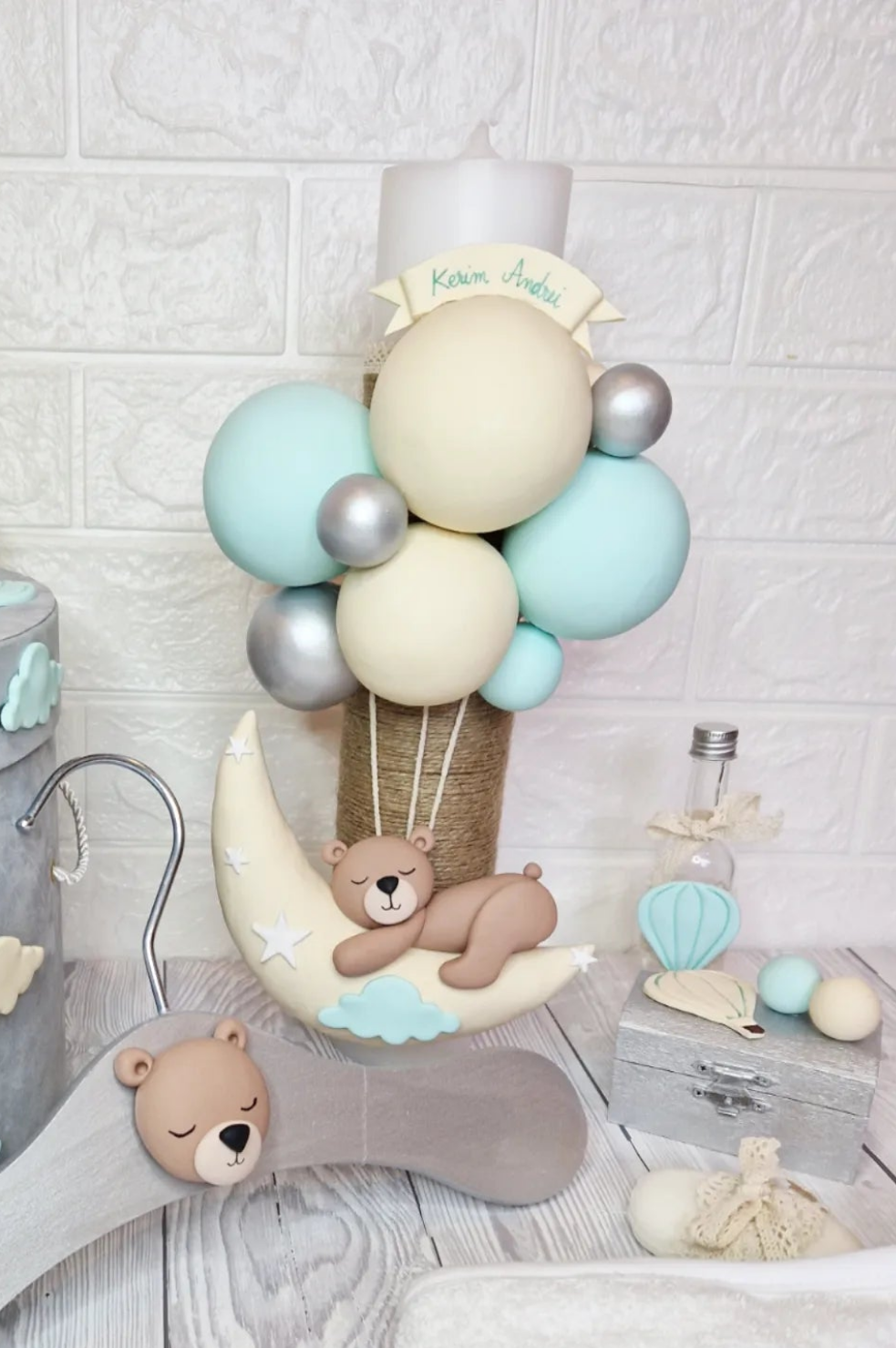Lumanare de botez Ursulet pe Luna, verde menta - MiLuna Handmade