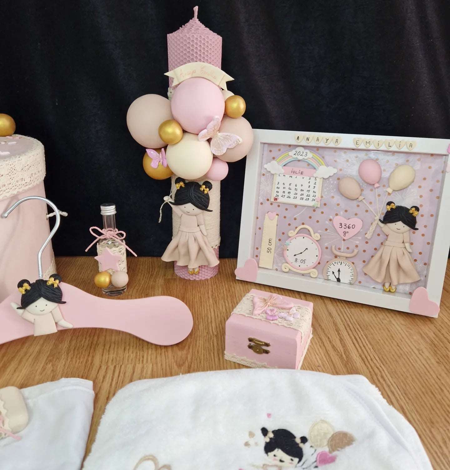 Trusou personalizat + Cutie Fetita cu codite si fluturasi - MiLuna Handmade