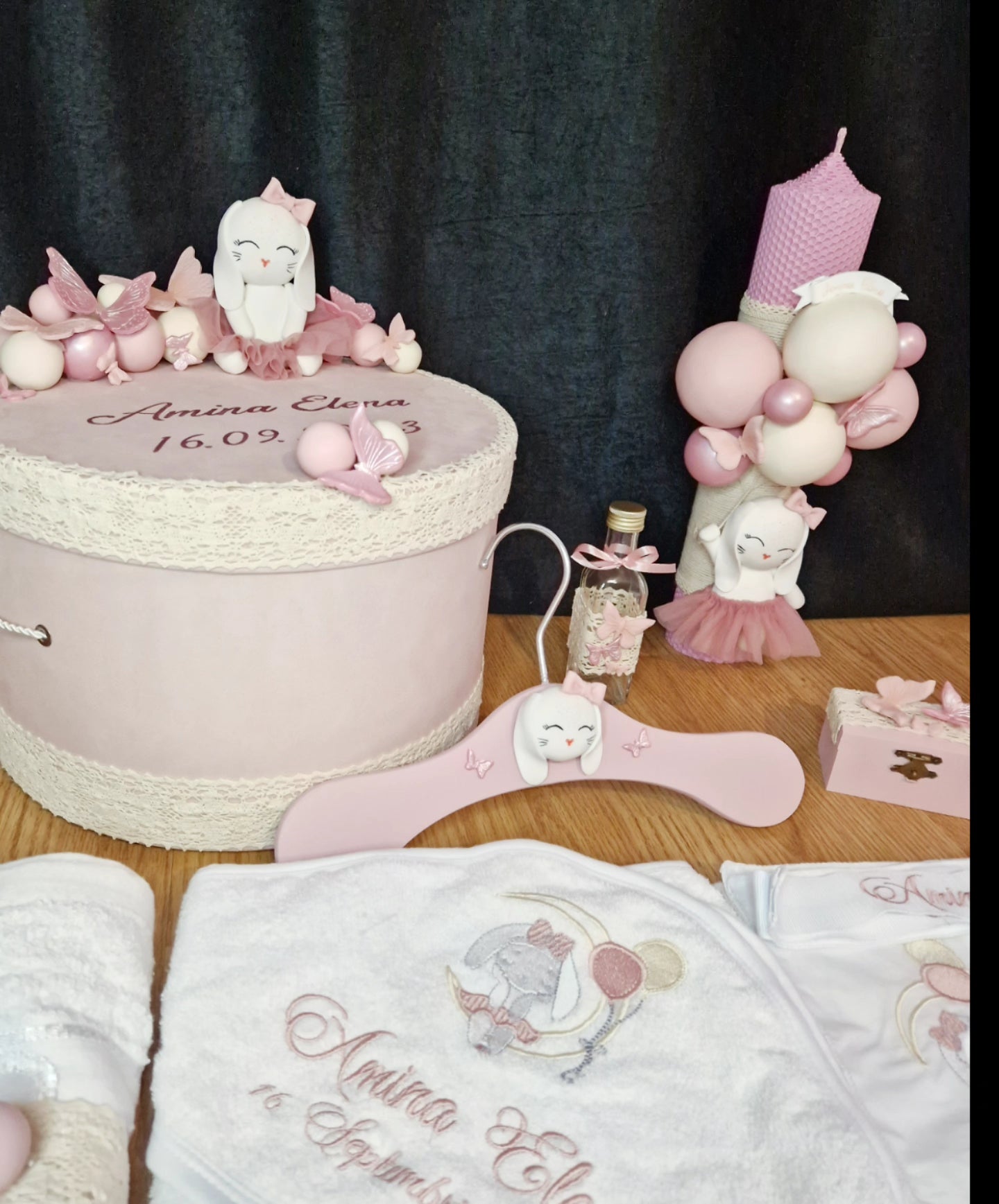 Trusou personalizat + Cutie Iepuras Alb si Fluturasi - MiLuna Handmade