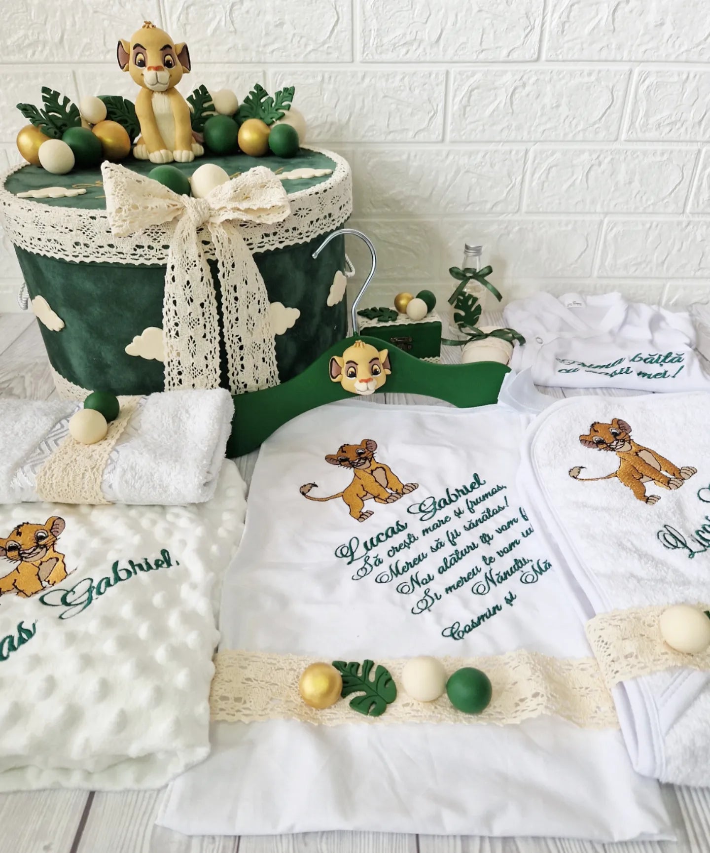Trusou personalizat + Cutie cu tematica Lion King, Simba - MiLuna Handmade