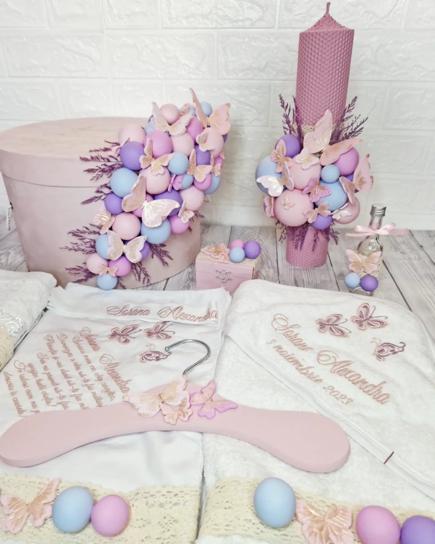 Trusou personalizat + Cutie cu tematica Butterfly - MiLuna Handmade