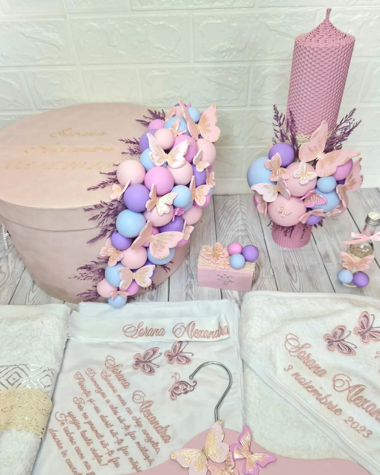Trusou personalizat + Cutie cu tematica Butterfly - MiLuna Handmade