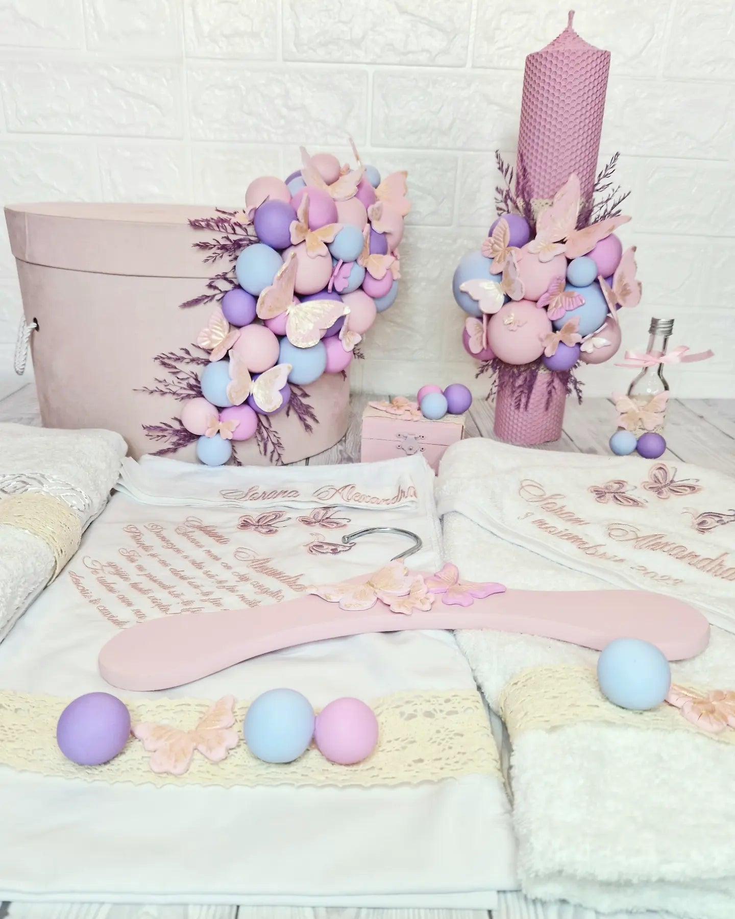 Trusou personalizat + Cutie cu tematica Butterfly - MiLuna Handmade
