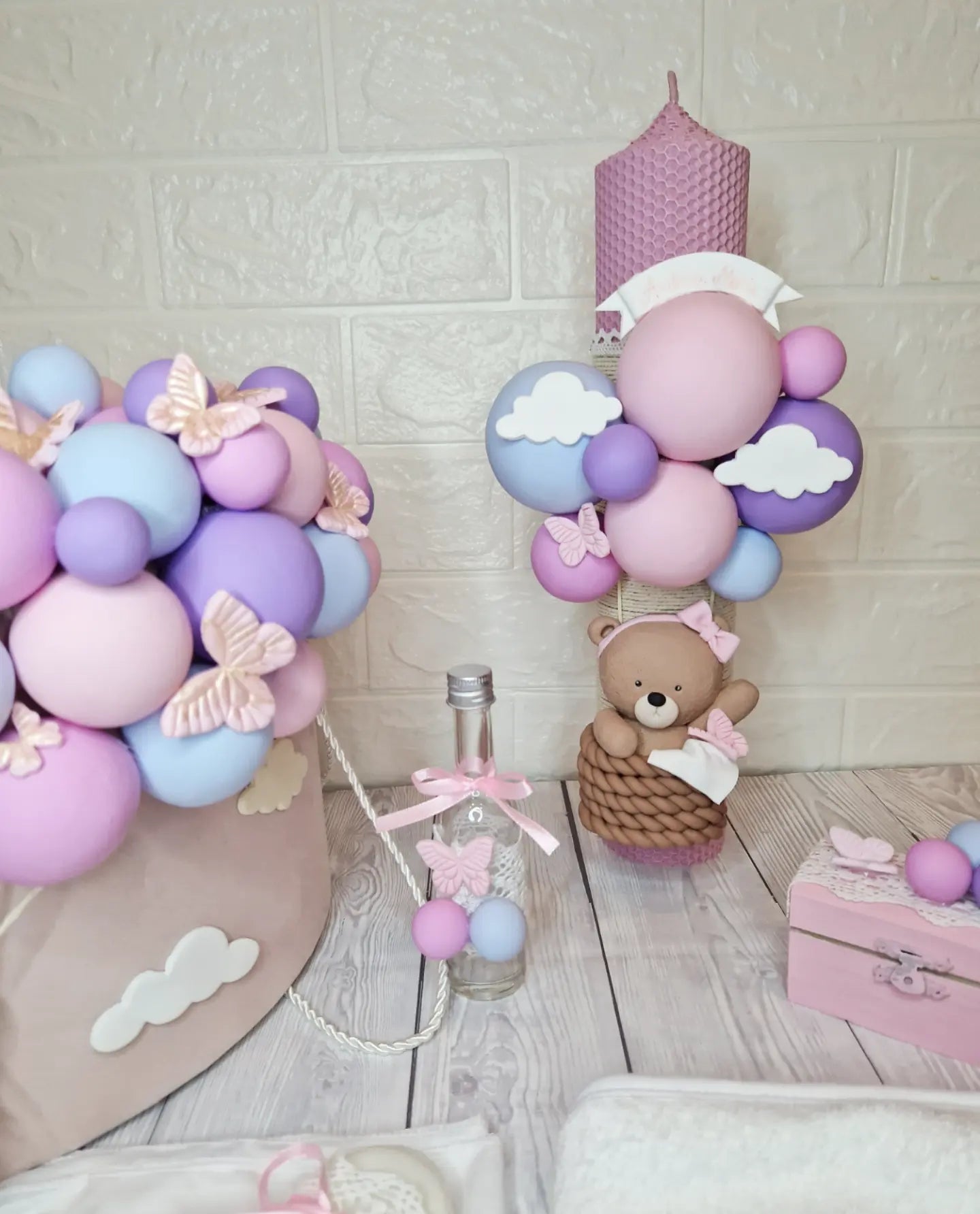 Trusou personalizat + Cutie cu tematica Ursulet in cosulet si Baloane - MiLuna Handmade