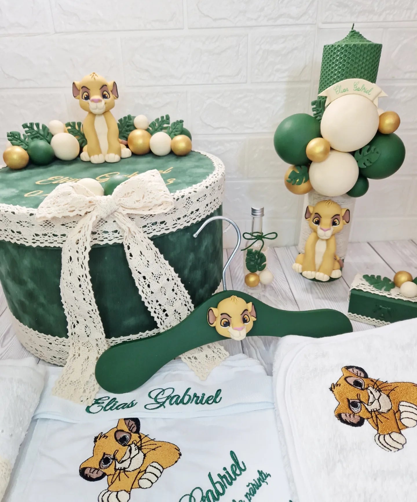 Trusou personalizat + Cutie cu tematica Lion King, Simba - MiLuna Handmade