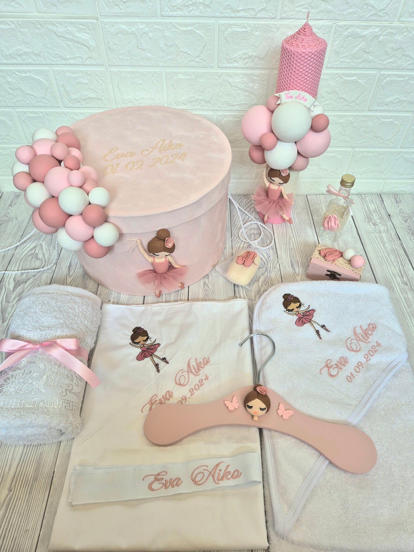 Trusou personalizat + Cutie cu tematica Balerina cu Baloane - MiLuna Handmade