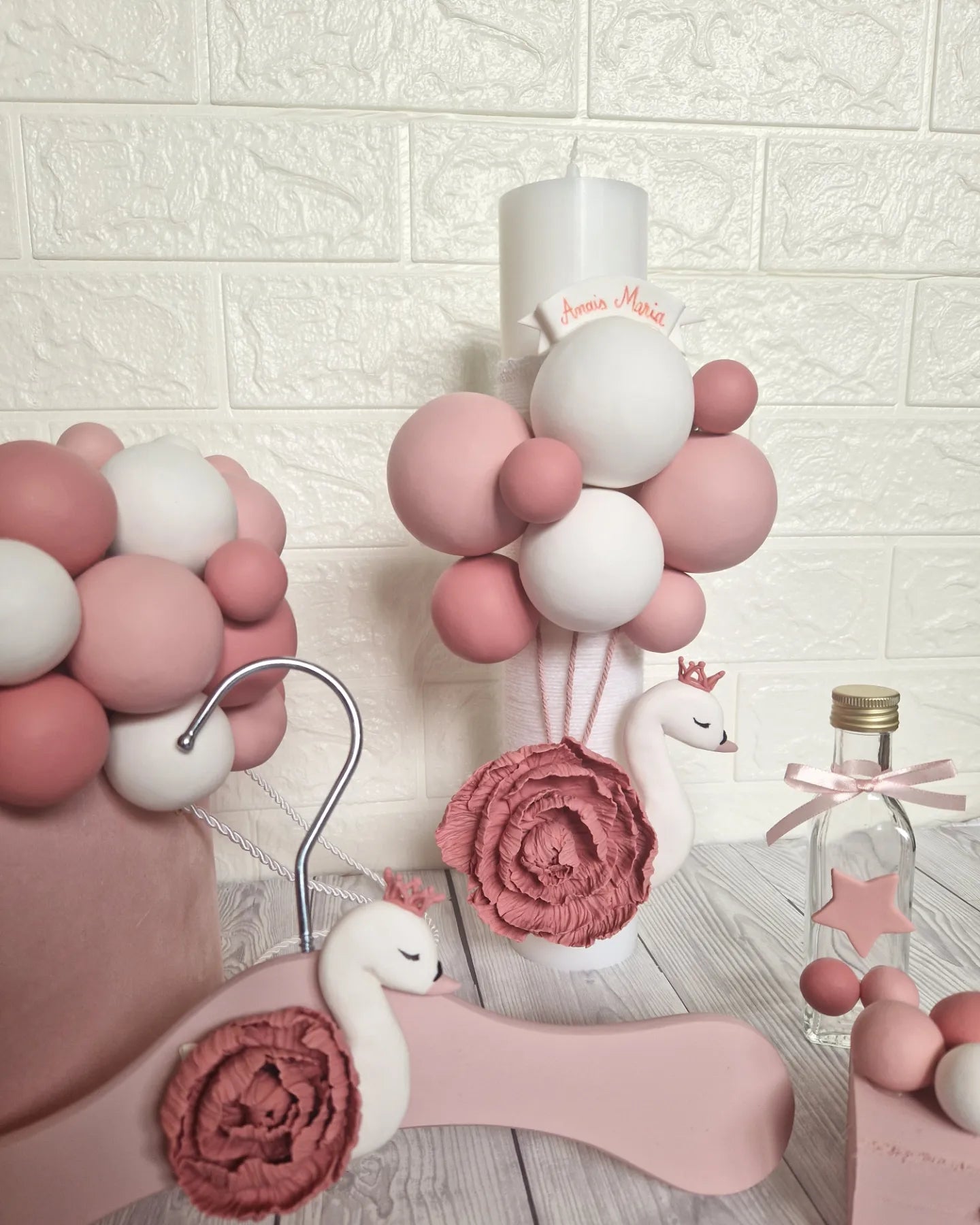 Trusou personalizat + Cutie cu tematica Lebada cu Bujor - MiLuna Handmade