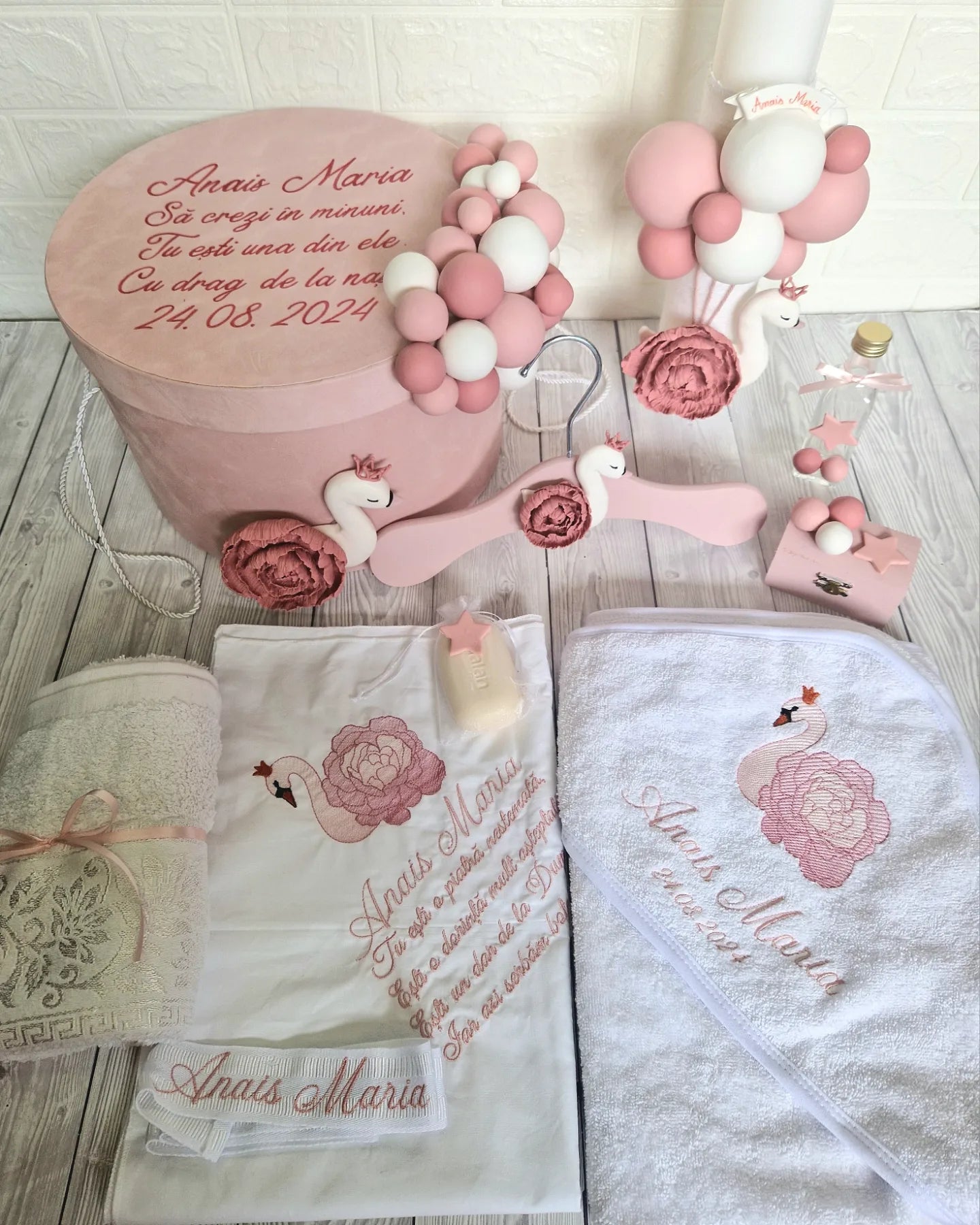 Trusou personalizat + Cutie cu tematica Lebada cu Bujor - MiLuna Handmade