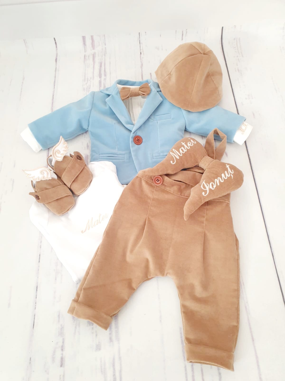 Costum catifea aripi inger Adorable, crem cu bleu - MiLuna Handmade