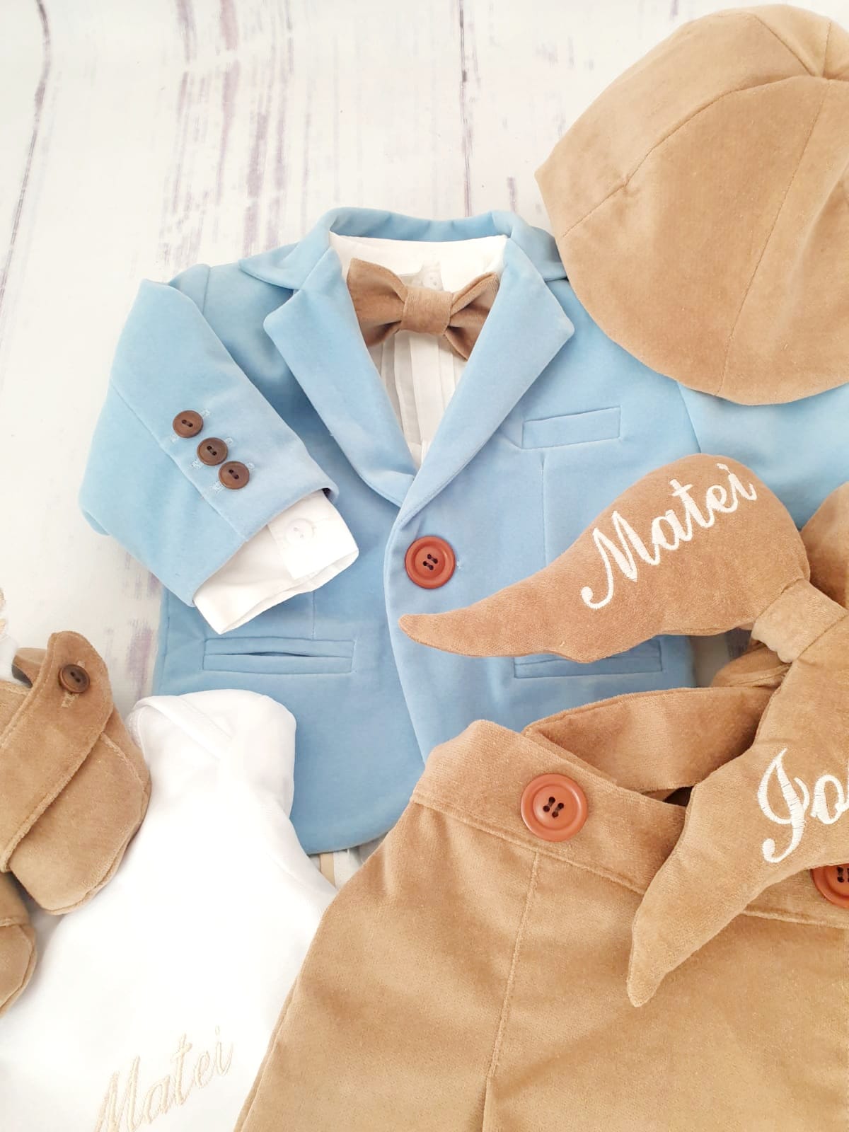 Costum catifea aripi inger Adorable, crem cu bleu - MiLuna Handmade