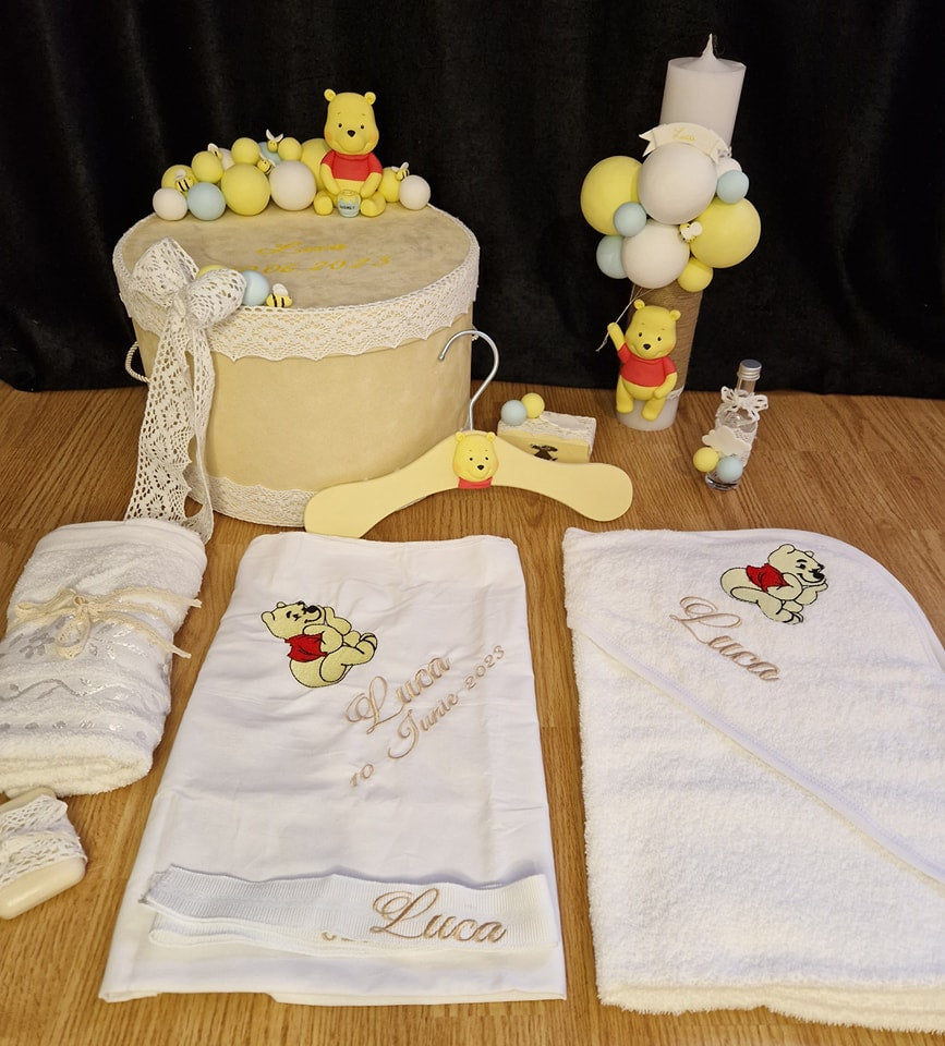 Trusou personalizat + Cutie cu tematica Winnie the Pooh - MiLuna Handmade