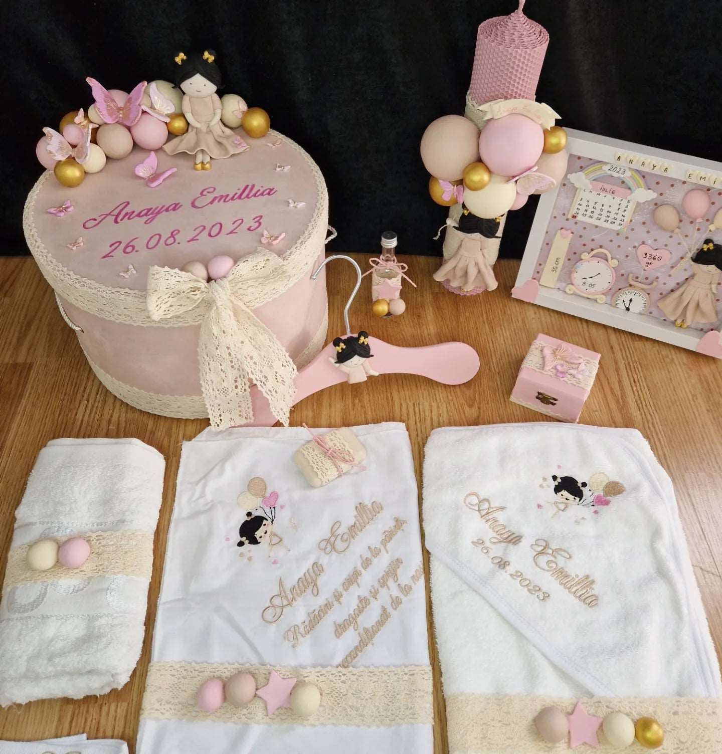 Trusou personalizat + Cutie Fetita cu codite si fluturasi - MiLuna Handmade
