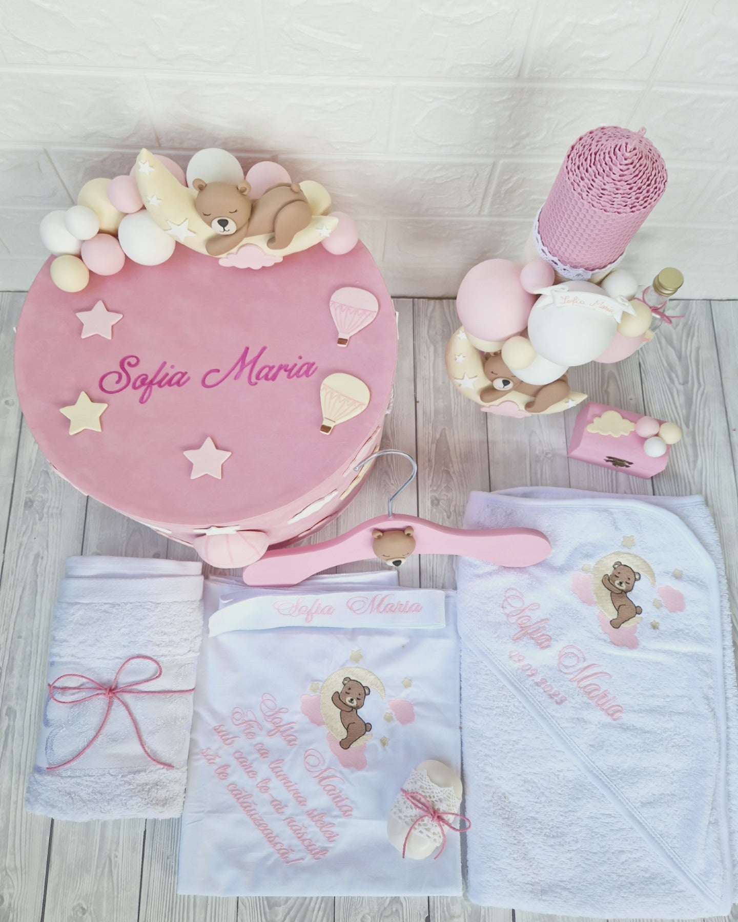 Trusou personalizat + Cutie cu tematica Ursulet pe Luna - Roz - MiLuna Handmade