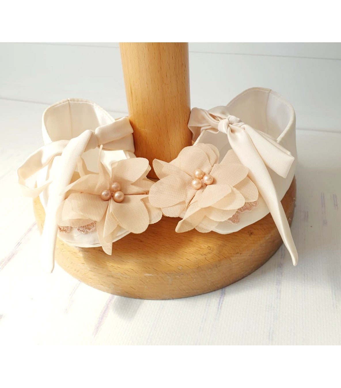 Flores rochita botez cu flori aplicate - MiLuna Handmade