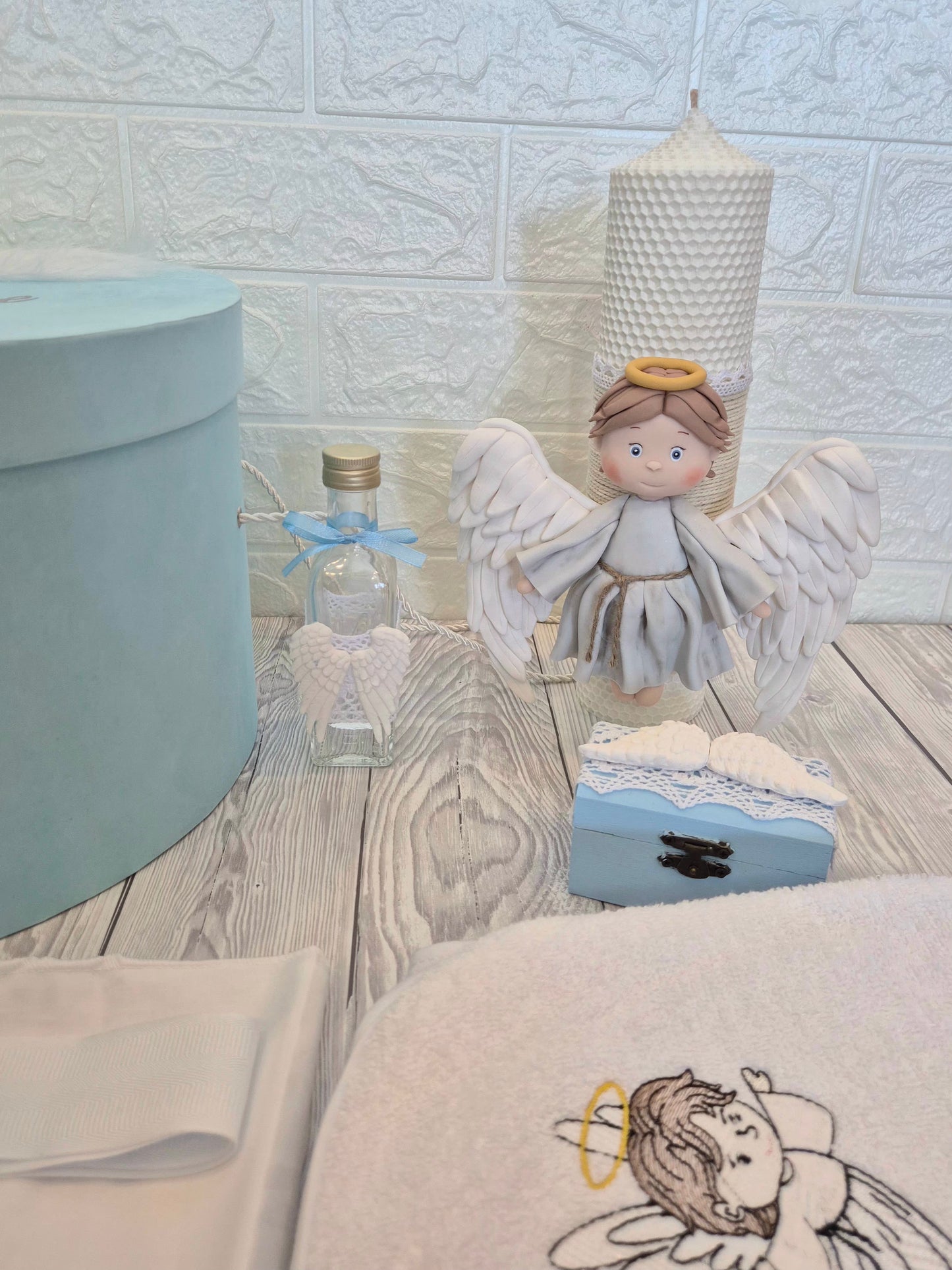 Trusou personalizat + Cutie cu tematica Ingeras - MiLuna Handmade